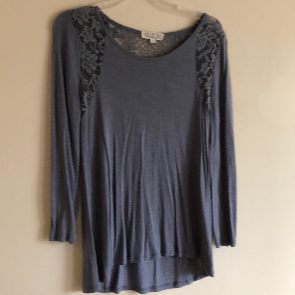 Shirt - Picture 2 of 4